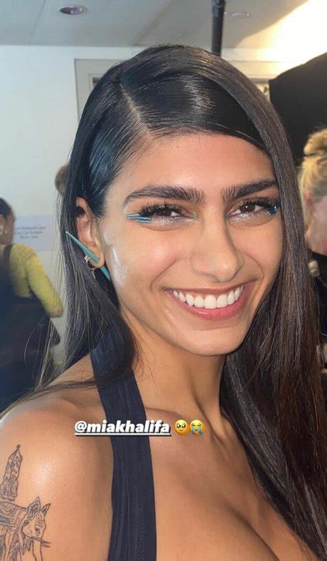 mia khalifa nude photo|Mia Khalifa Nude Porn Pics